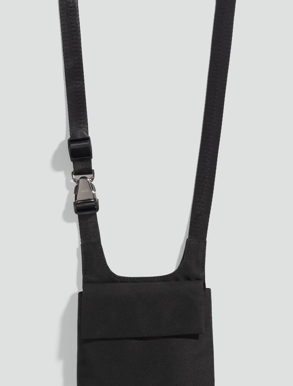 GHOSTING POUCH in BLACK